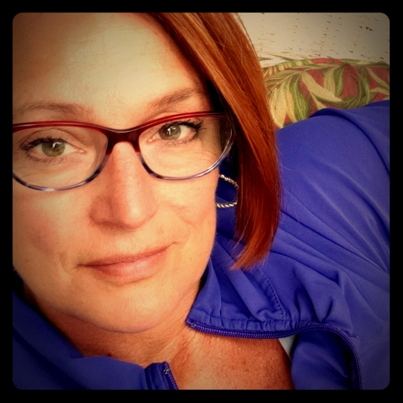 Meet your Posher, Pamela - Picture 1 of 1